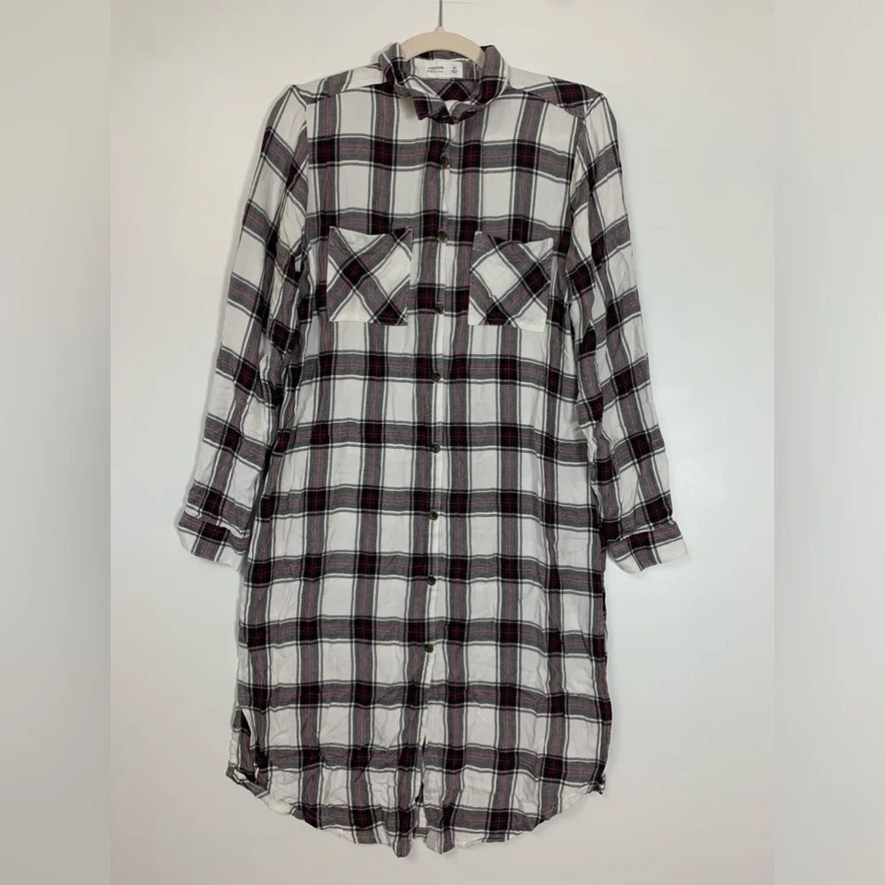 Maurices Duster Relaxed Fit button front Academia Plaid Women’s Medium fall
